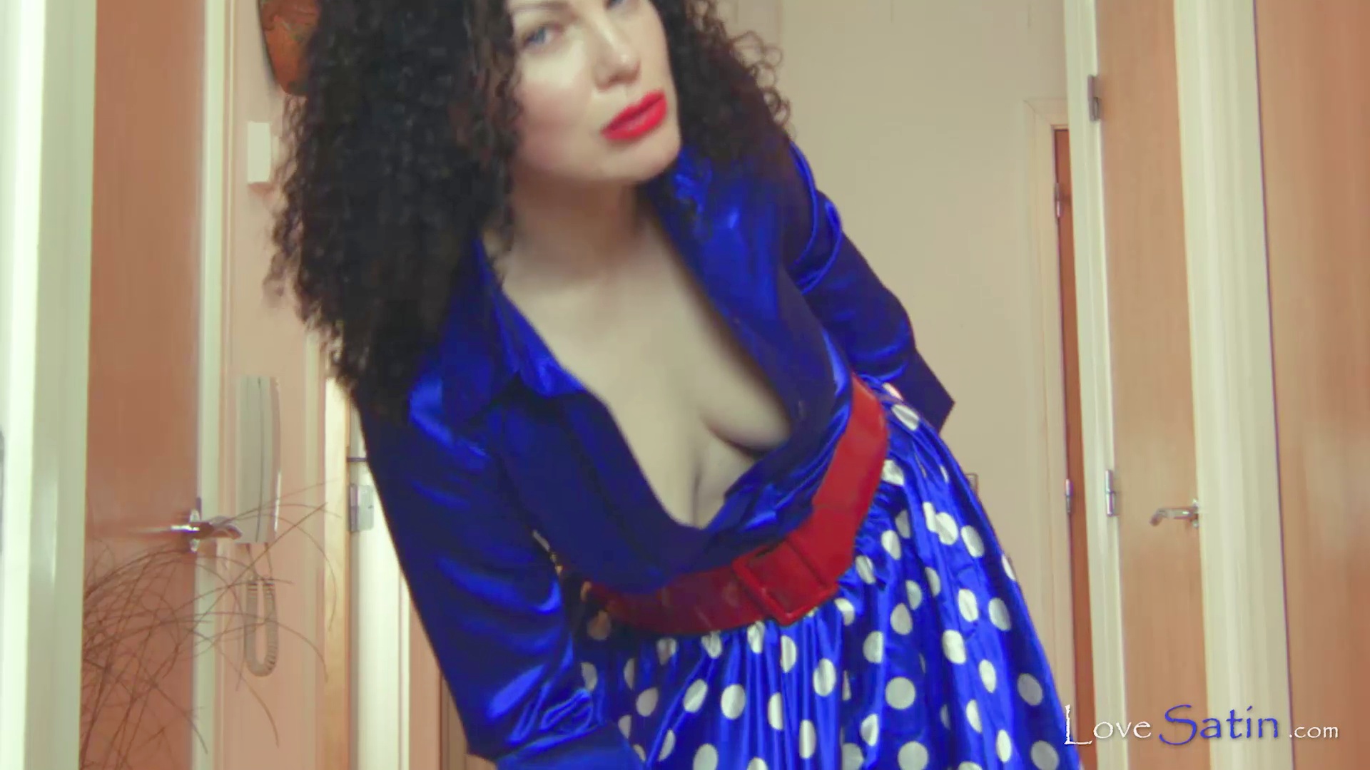 content/Francesca/FRANCESCA-BLUE-TEASE-VIDEO/3.jpg