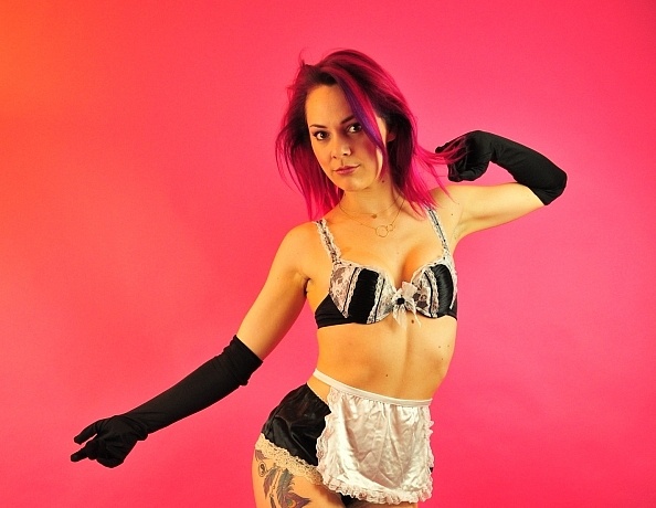 content/Polly/Frenchmaid-Photos-Polly/2.jpg